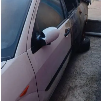 Ford Focus 1999 - 2004 Uyumlu Çıkma Sol Ön Kapı 