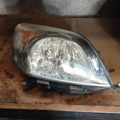 Fiat Fiorino Çıkma Sağ Far 