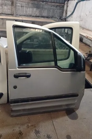 Ford Connect Çıkma Sağ Ön Kapı 