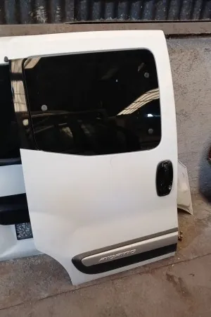 Fiat Fiorino Çıkma Sağ Sürgülü Kapı 