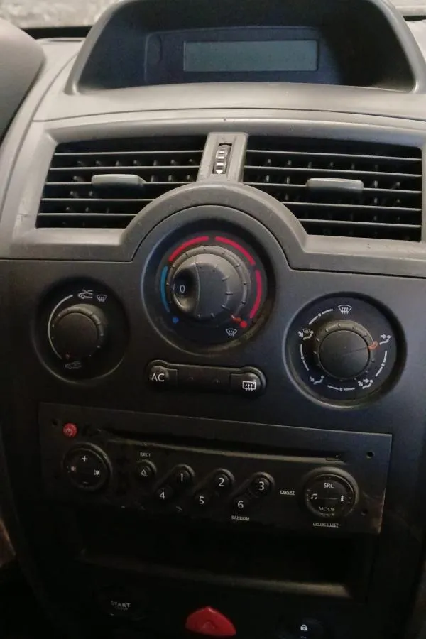 Renault Megane 2 Çıkma Klima Kontrol Paneli