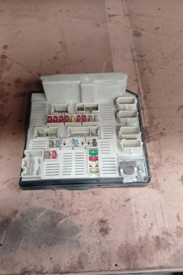 Renault Megane 2 1.5 DCI Sigorta Tablası