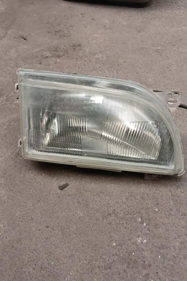 Ford Transit T12 T15 Çıkma Sağ Far