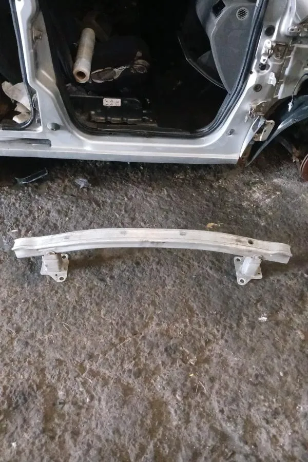 Renault Megane 2 Ön Tampon Demiri
