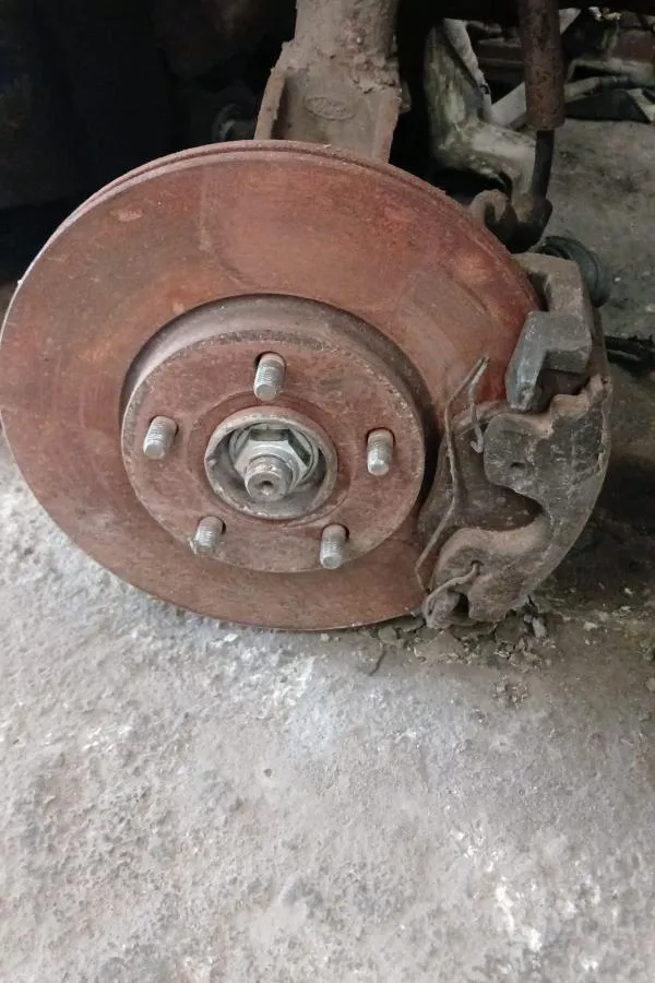 Ford Connect Çıkma Sağ Taşıyıcı 