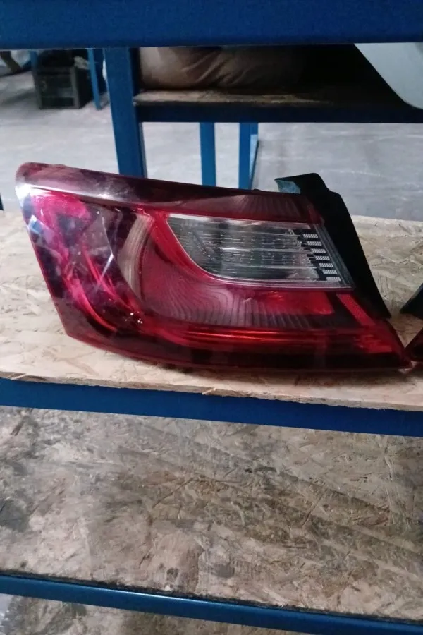 Renault Megane 4 Çıkma Sol Dış Stop