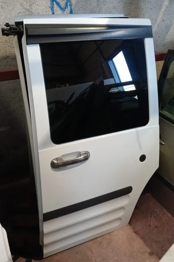 Ford Connect Çıkma Sol Sürgülü Kapı 