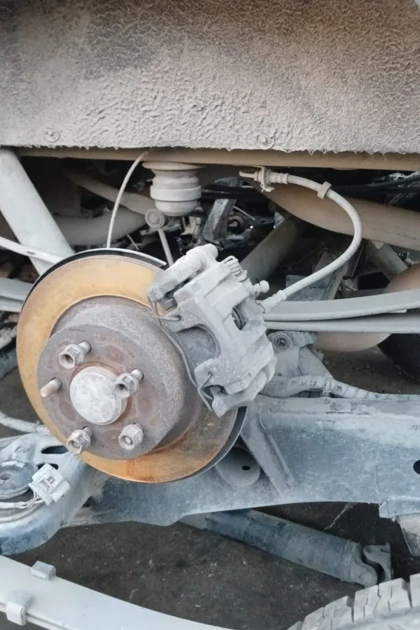 Ford Connect 2009-2013 Arka Dingil Diskli Çıkma