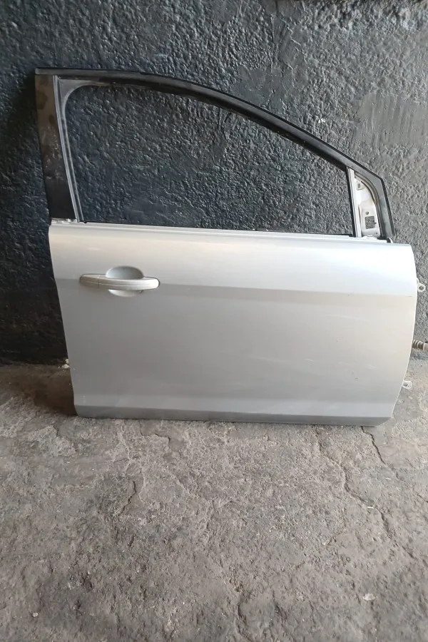 Ford Focus 2.5 Çıkma Sağ Ön Kapı 