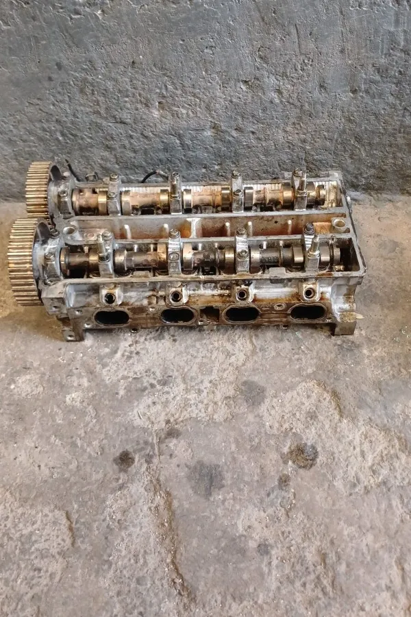 Ford Focus 1 1.6 Benzinli Çıkma Silindir Kapağı XS4E 6090 BA