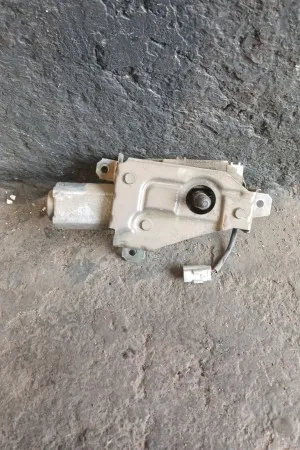 Fiat Doblo Çıkma Arka Silecek Motoru