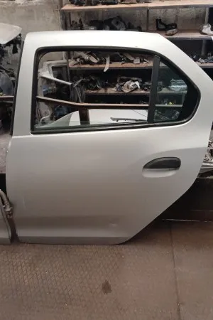 Renault Symbol Sol Arka Kapı Çıkma