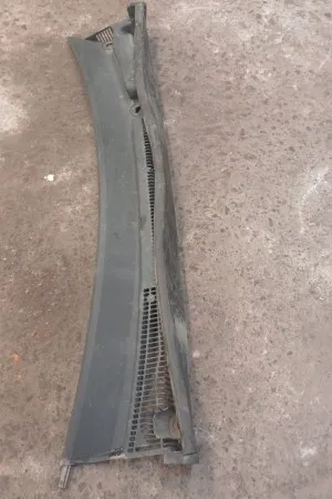 Ford Fusion Ön Cam Izgarası Çıkma 