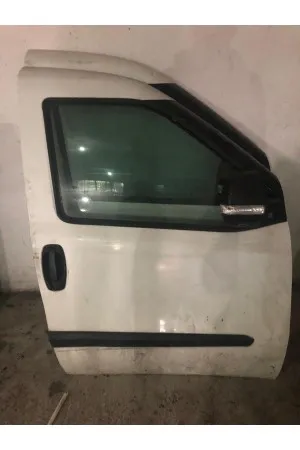 Fiat Doblo 3 Sağ Ön Kapı Çıkma 
