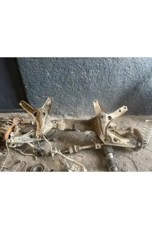 Ford Escort Alt Travers Çıkma