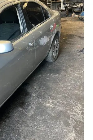 Ford Mondeo Sol Arka Kapı Çıkma