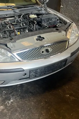 Ford Mondeo Ön Panjur Çıkma