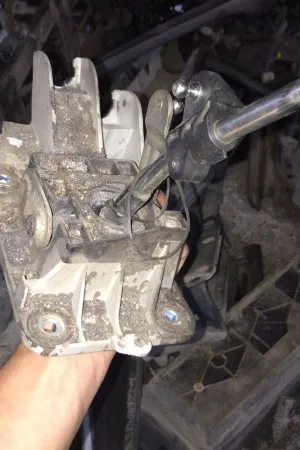 Ford Connect Vites Kutusu Çıkma